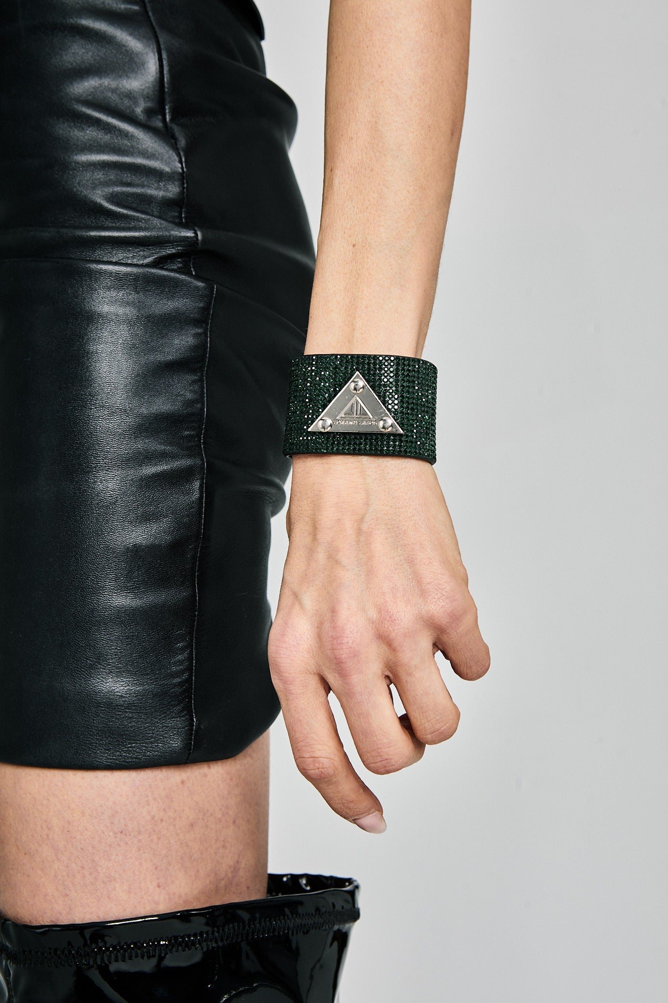 CUFF LOGO crystal