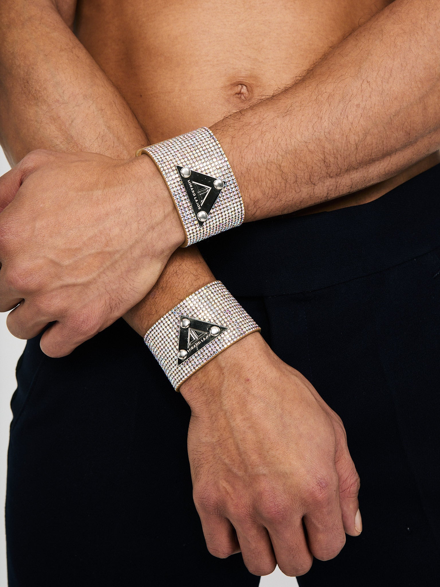 CUFF LOGO crystal