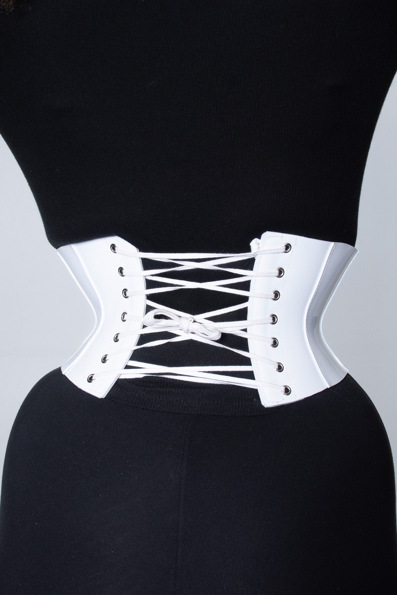 Glamorous shiny white Violetta corset belt adorned with subtle details for a chic look